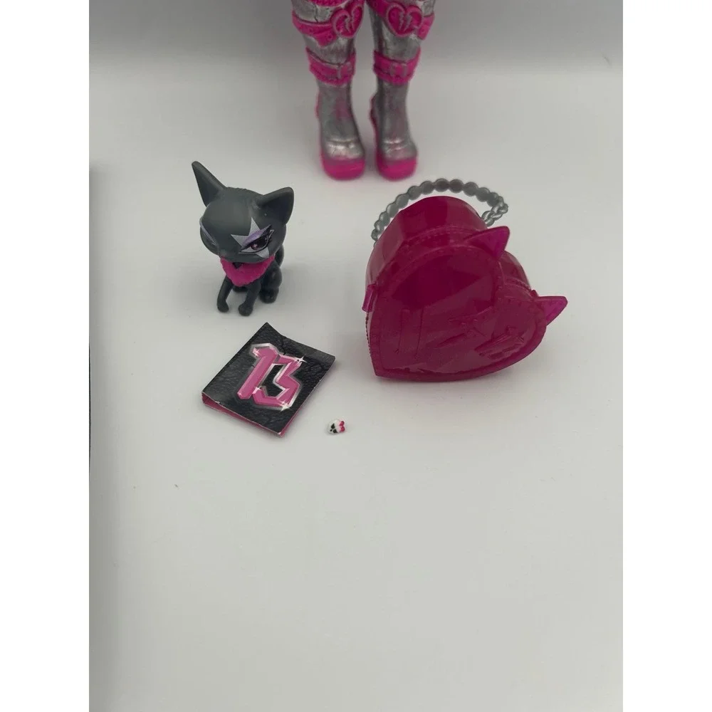 monster high see pics